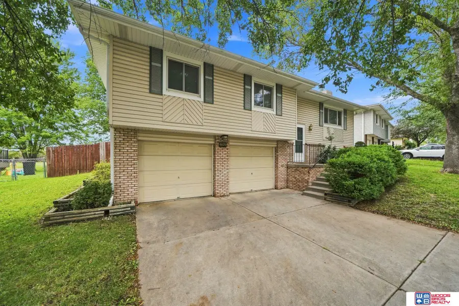 5805 S 41st Street, Lincoln, NE 68516 - #2