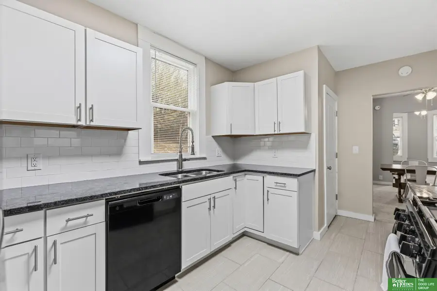 828 S 21st Street, Omaha, NE 68108 - #2