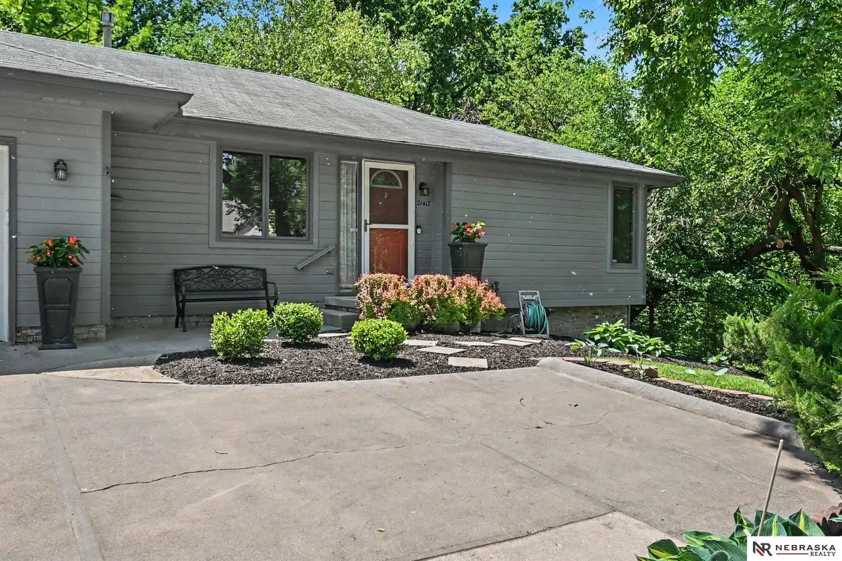 21417 Ridgewood Road, Elkhorn, NE 68022 - #1