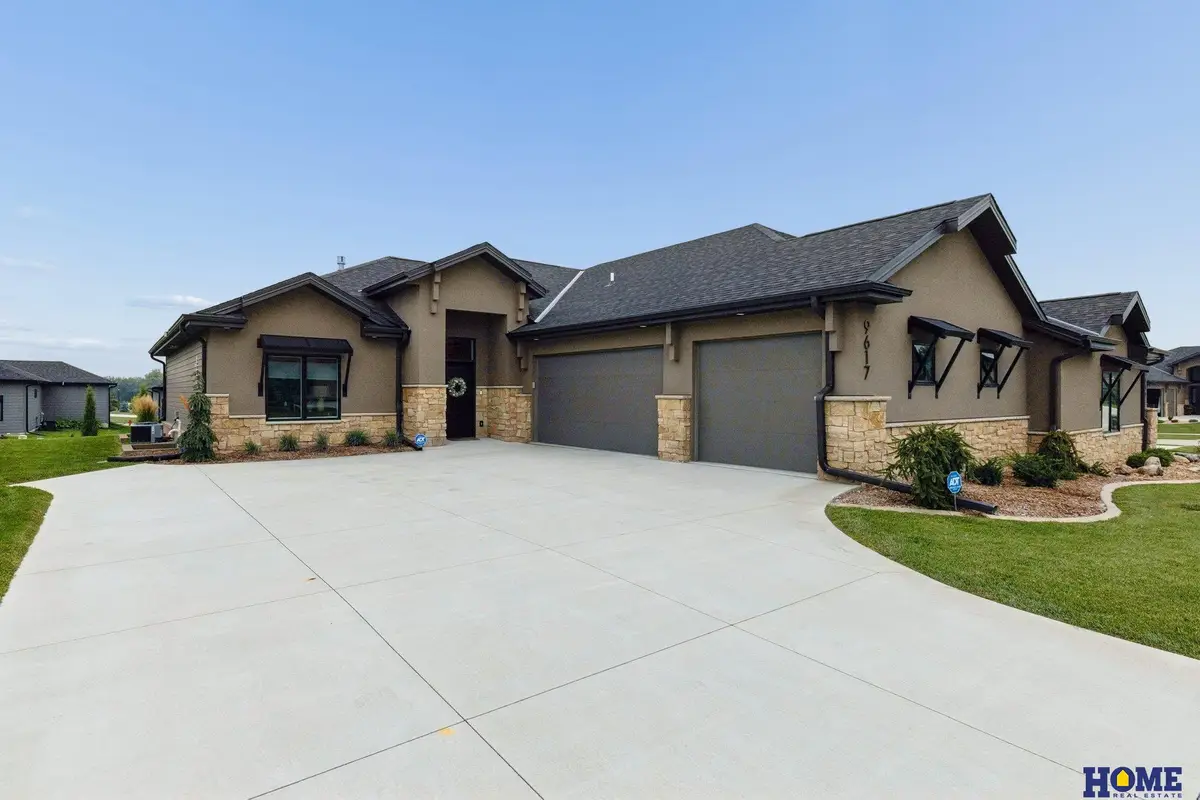 9617 Casa Colina Drive, Lincoln, NE 68520 - #1