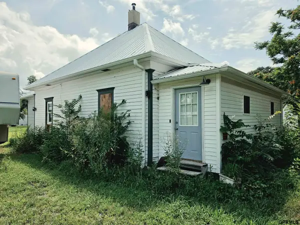303 3rd Street, Edgar, NE 68935