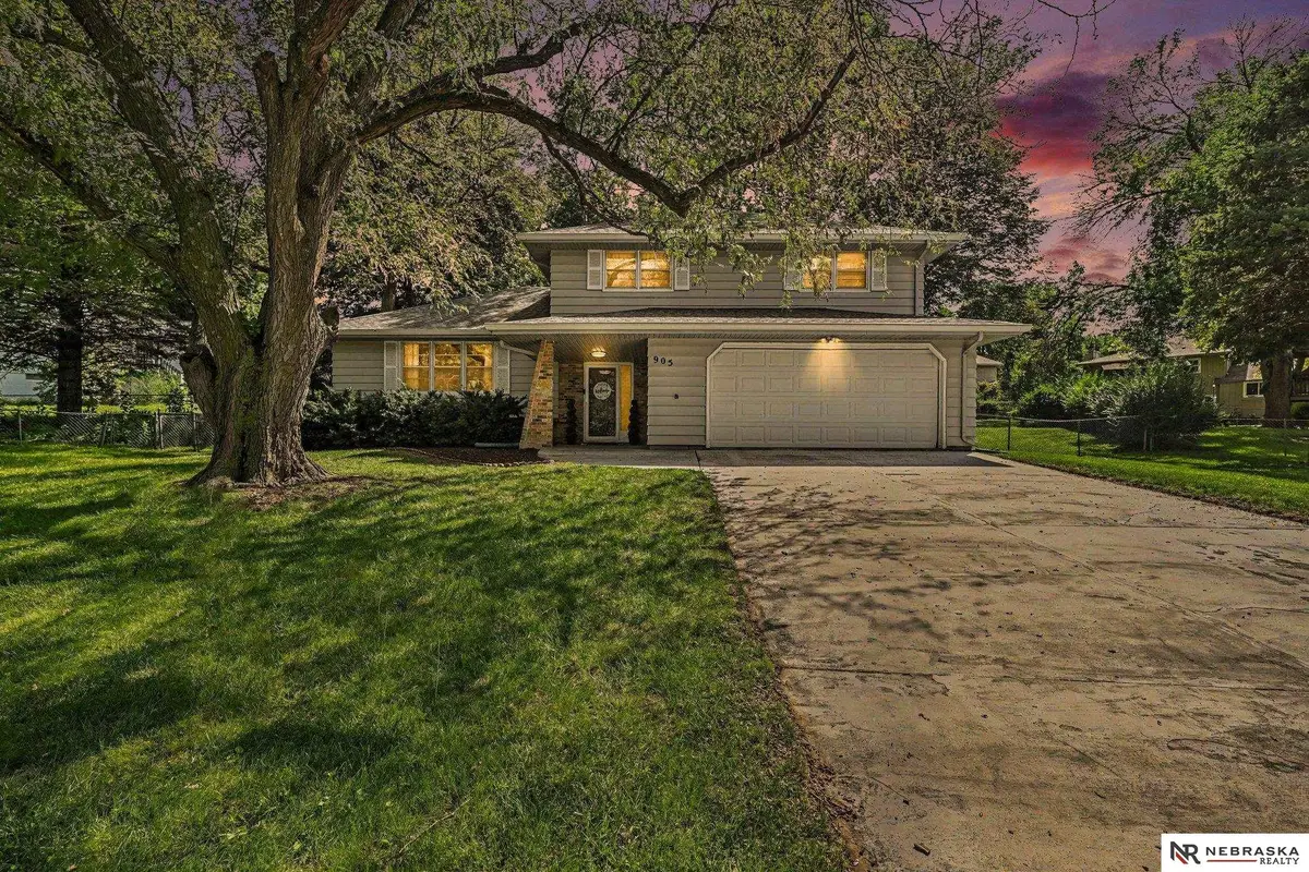 905 Sherman Circle, Papillion, NE 68046 - #1