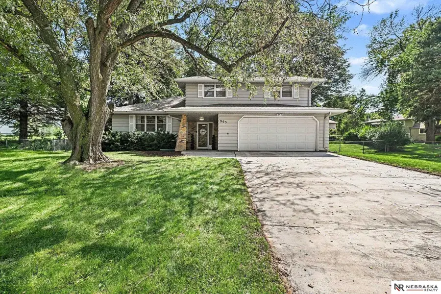 905 Sherman Circle, Papillion, NE 68046 - #2