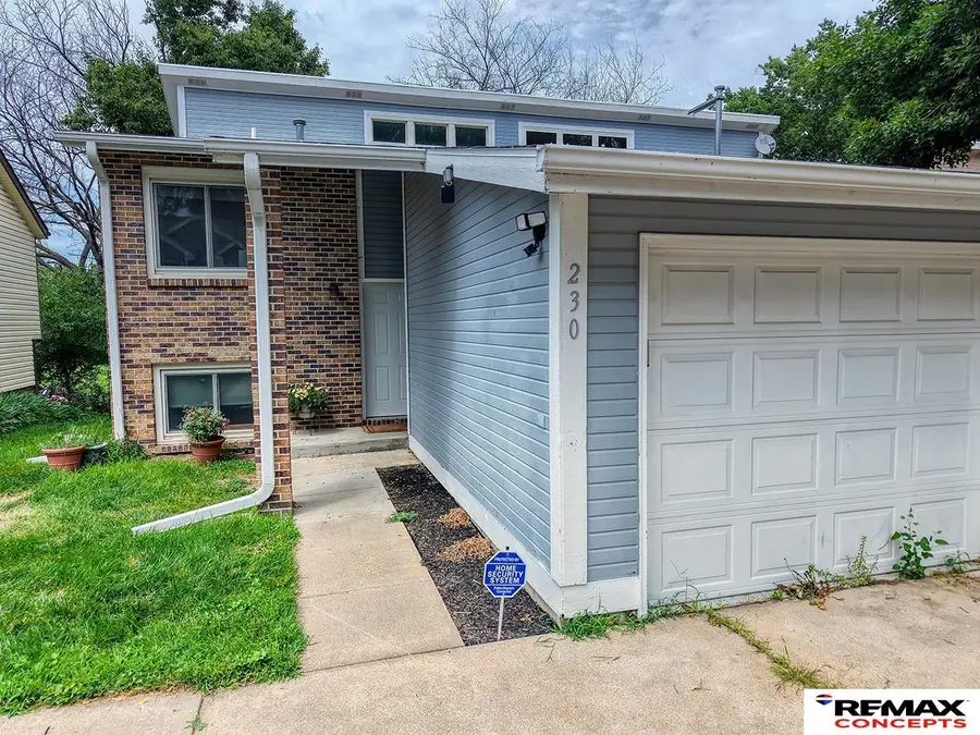 230 Parkside Lane, Lincoln, NE 68521 - #2
