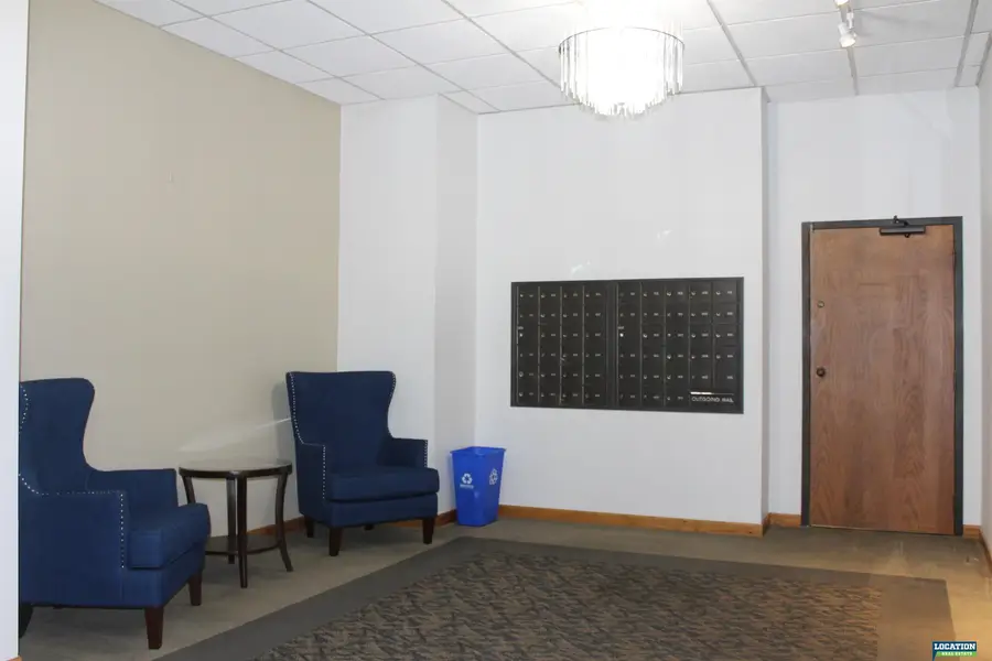 139 N 11th Street #302, Lincoln, NE 68508 - #3