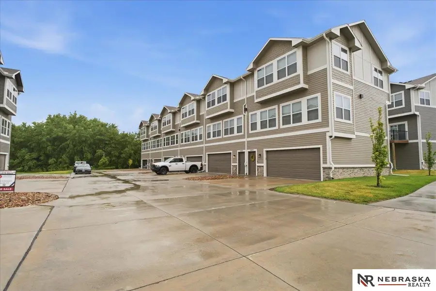 20878 T Court, Elkhorn, NE 68022 - #2