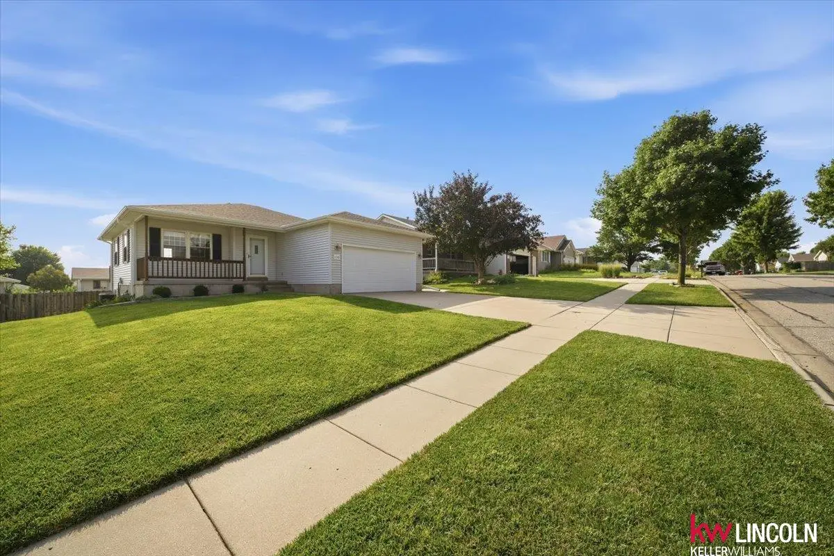 1720 SW 33 Street, Lincoln, NE 68522 - #1
