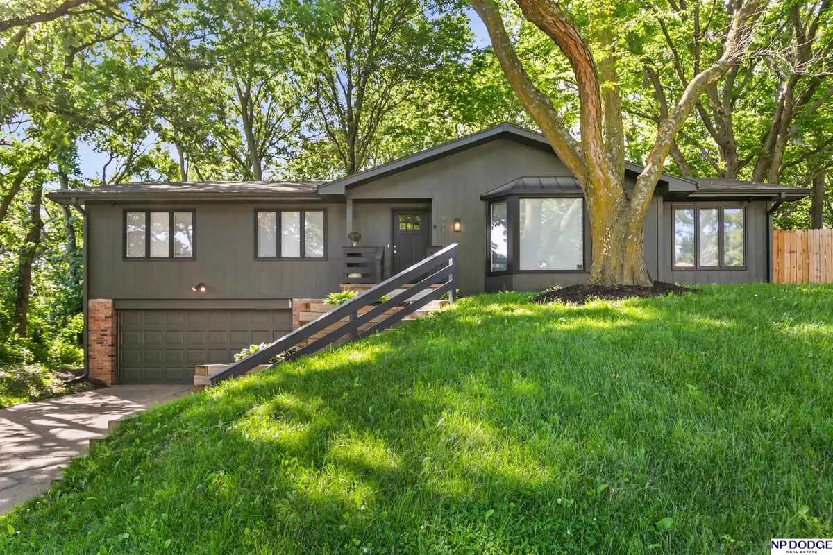 8911 Raven Oaks Drive, Omaha, NE 68152 - #1