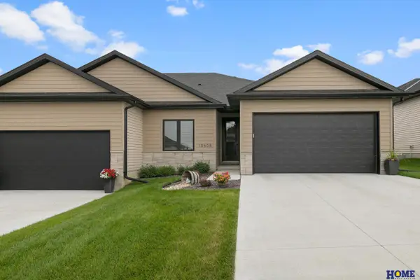 10608 Majestic Lane, Lincoln, NE 68527