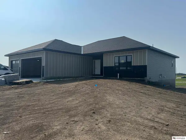 8023 Ephraem Lane, Lincoln, NE 68516