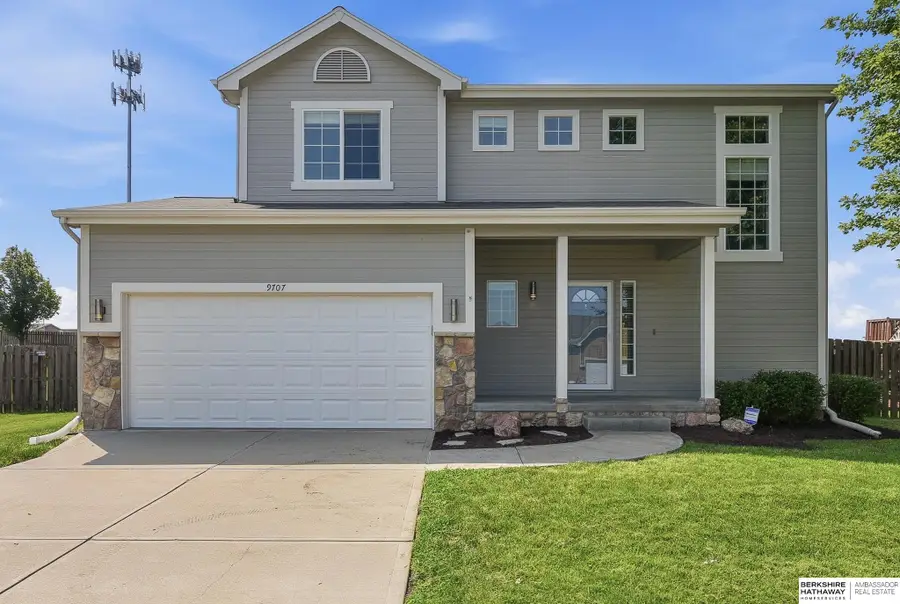 9707 Margo Street, La Vista, NE 68128 - #2