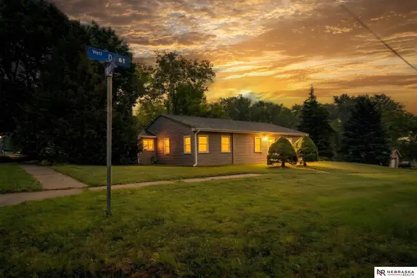424 W D Street, Elmwood, NE 68349