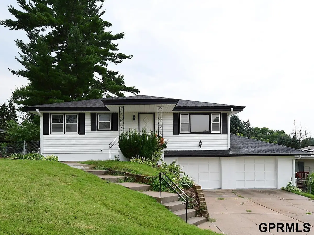3717 Groves Road, Bellevue, NE 68147 - #1