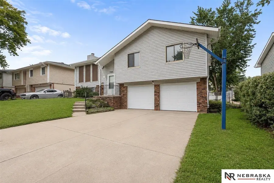 736 W Godfrey Drive, Lincoln, NE 68521 - #2