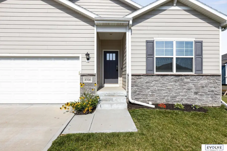 8506 S 63rd Street, Papillion, NE 68157 - #3