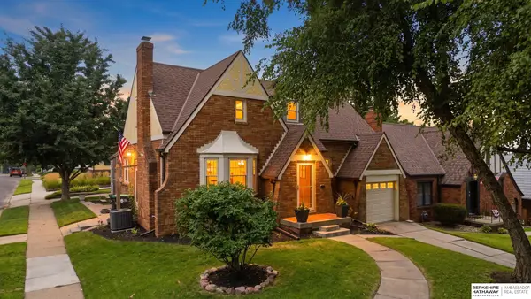 4301 Pine Street, Omaha, NE 68105