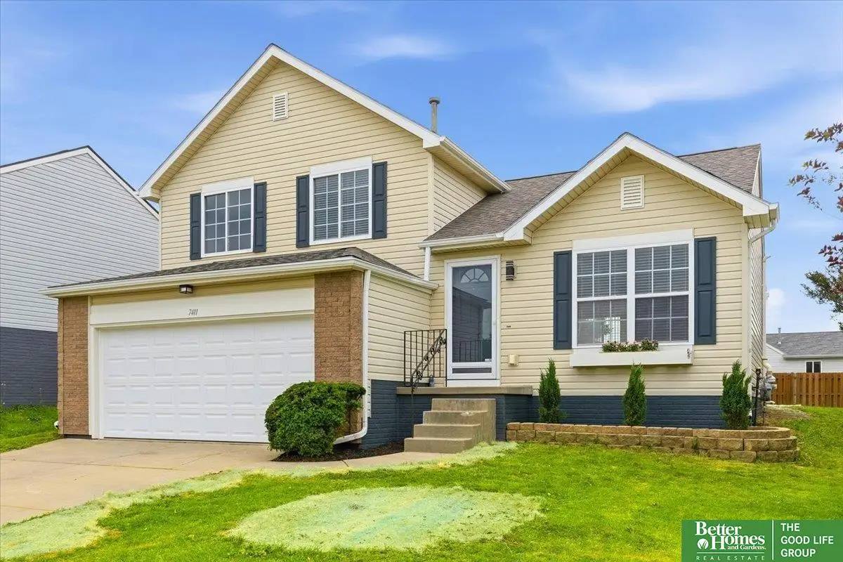 7411 N 108 Avenue, Omaha, NE 68142 - #1