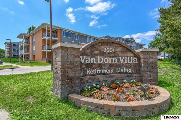3001 S 51st Street Court #467, Lincoln, NE 68506