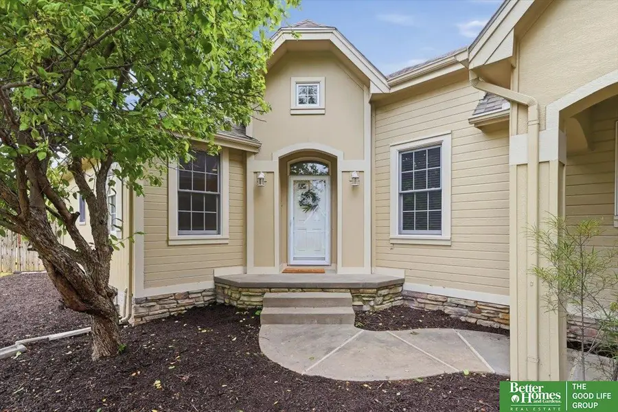 9816 S 28th Avenue Circle, Bellevue, NE 68123 - #2