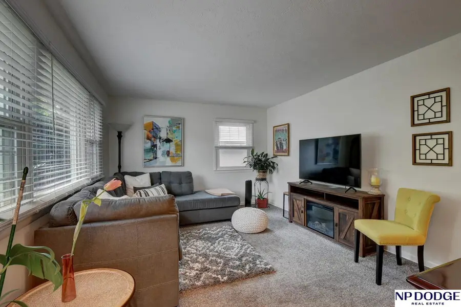 5408 N 45th Avenue, Omaha, NE 68104 - #3