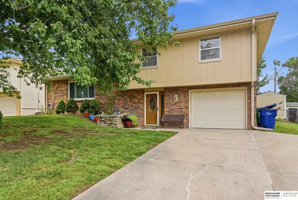 8205 Clairmont Avenue, Ralston, NE 68127