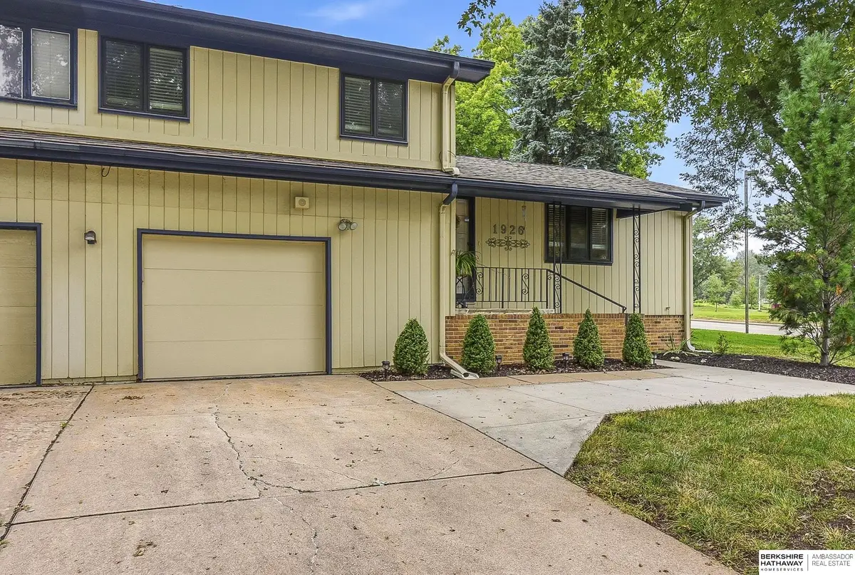 1926 N 93rd Street, Omaha, NE 68114 - #1