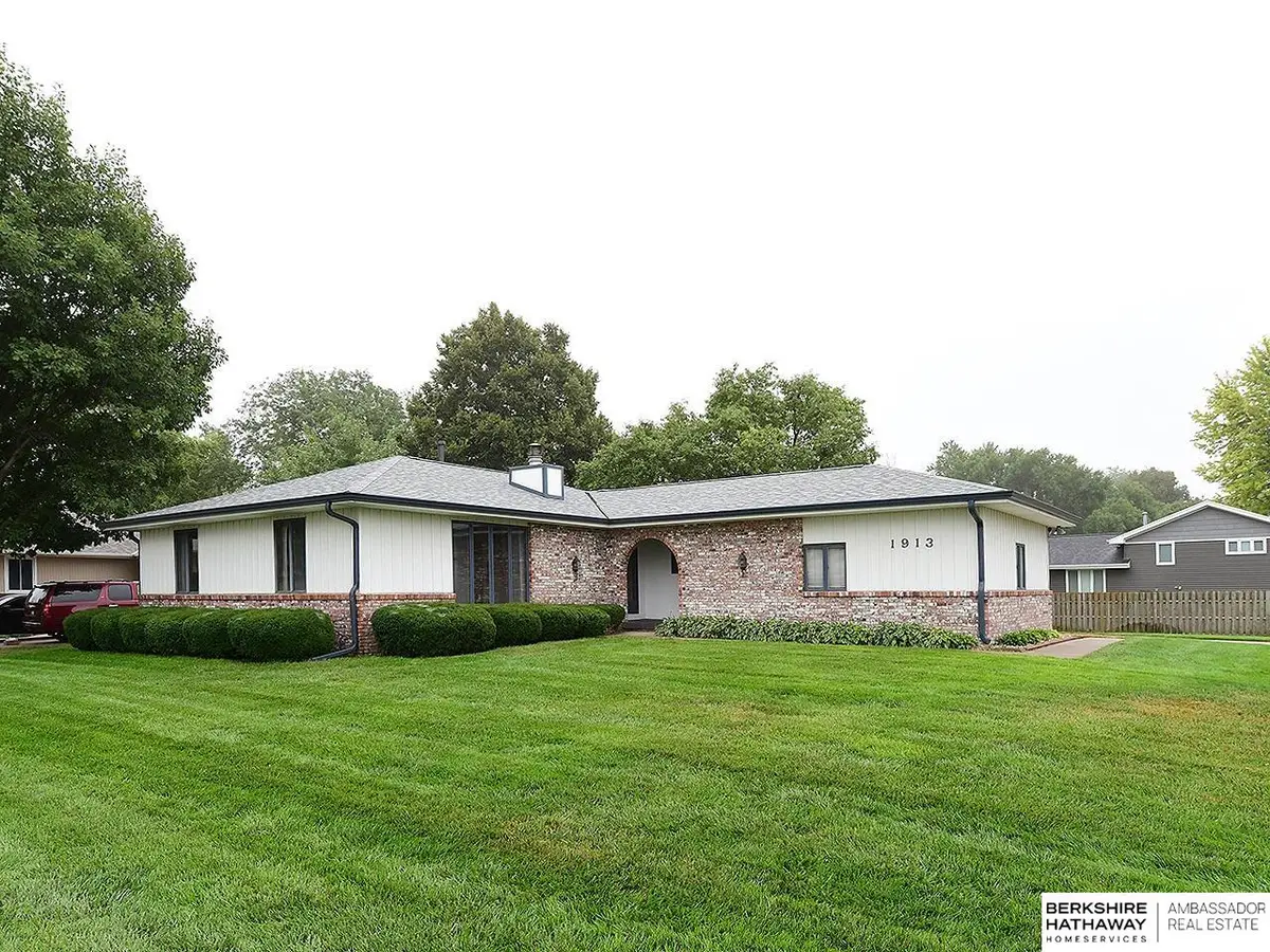 1913 E 16th Street, Fremont, NE 68025 - #1