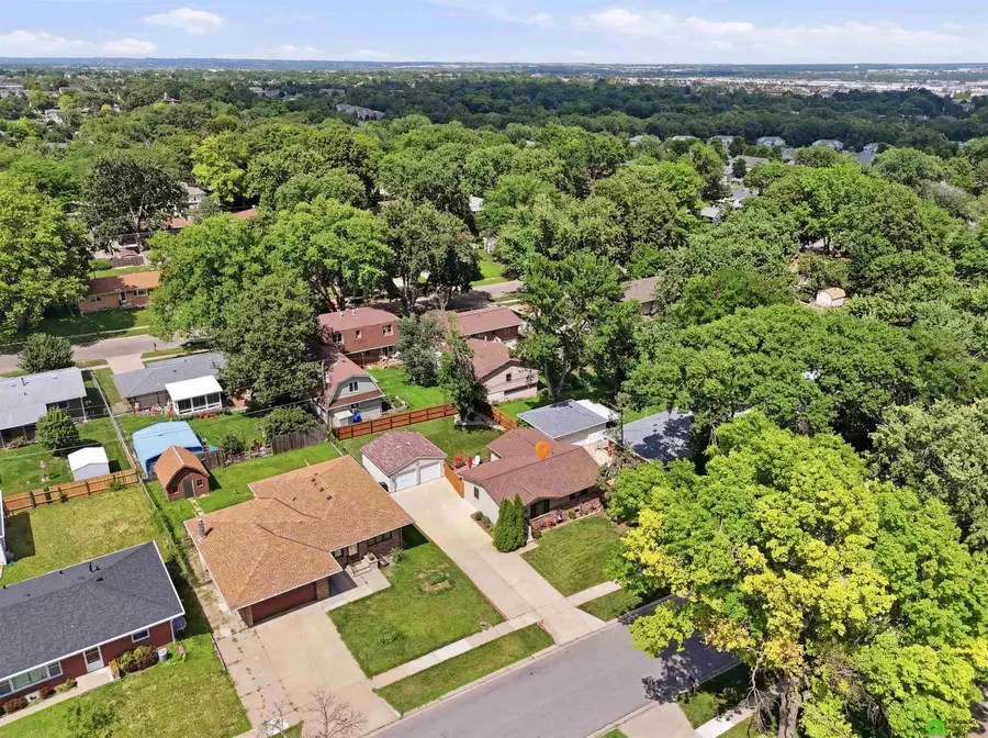 1530 Fairfield Street, Lincoln, NE 68521 - #2