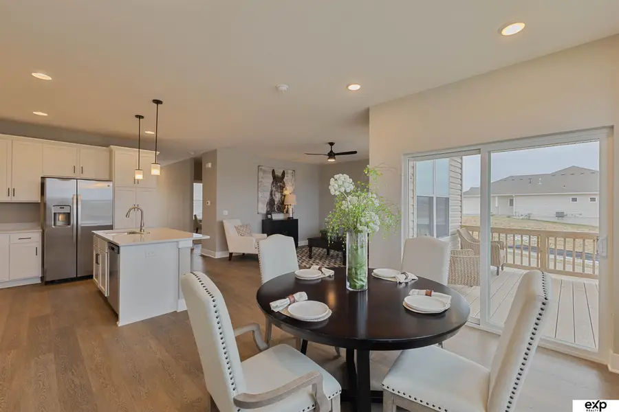 6860 Stony Point Drive, Papillion, NE 68046 - #2