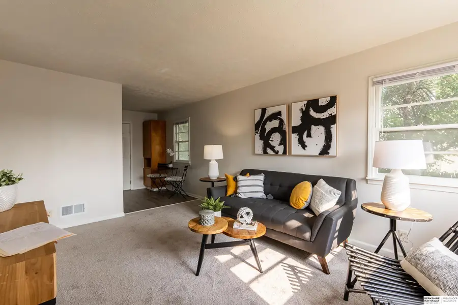 5004 N 33rd Street, Omaha, NE 68111 - #2