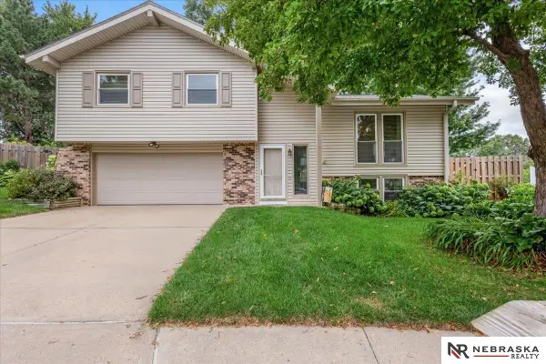 2527 N 131st Circle, Omaha, NE 68164