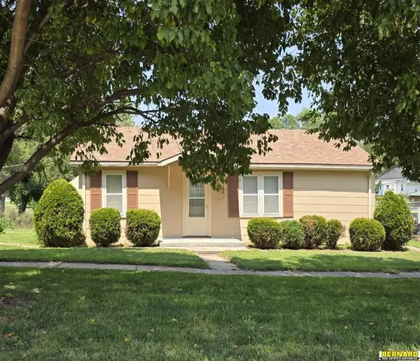 1212 10th Street, Auburn, NE 68305