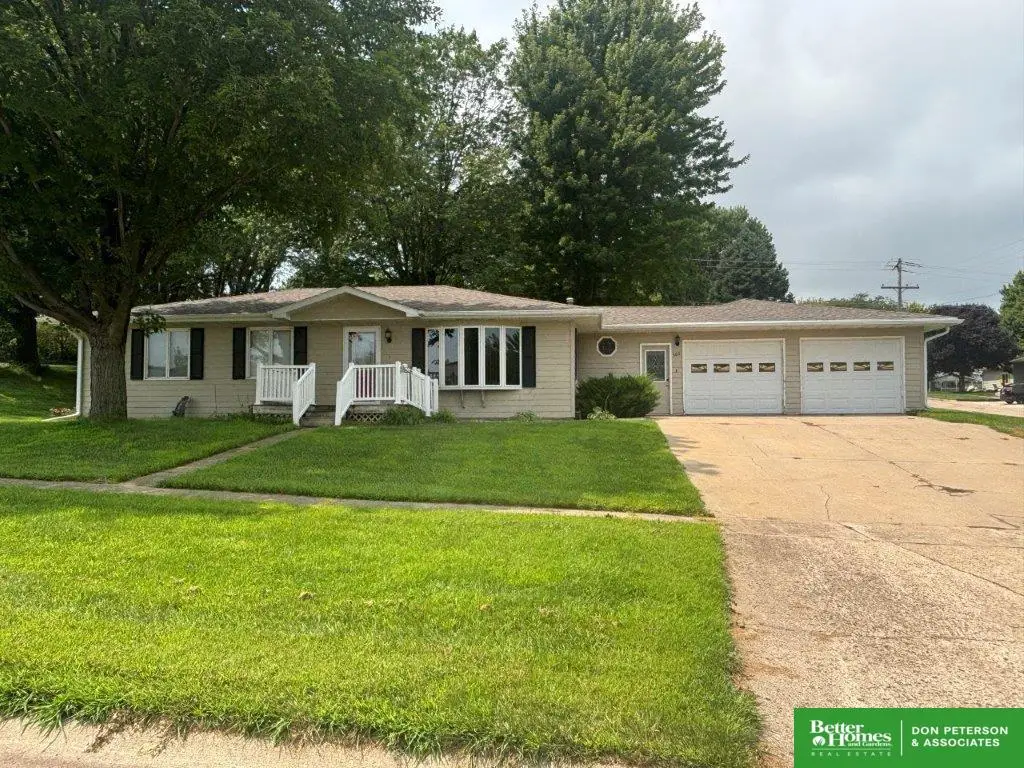 502 S Summit Avenue, Hartington, NE 68739 - #1