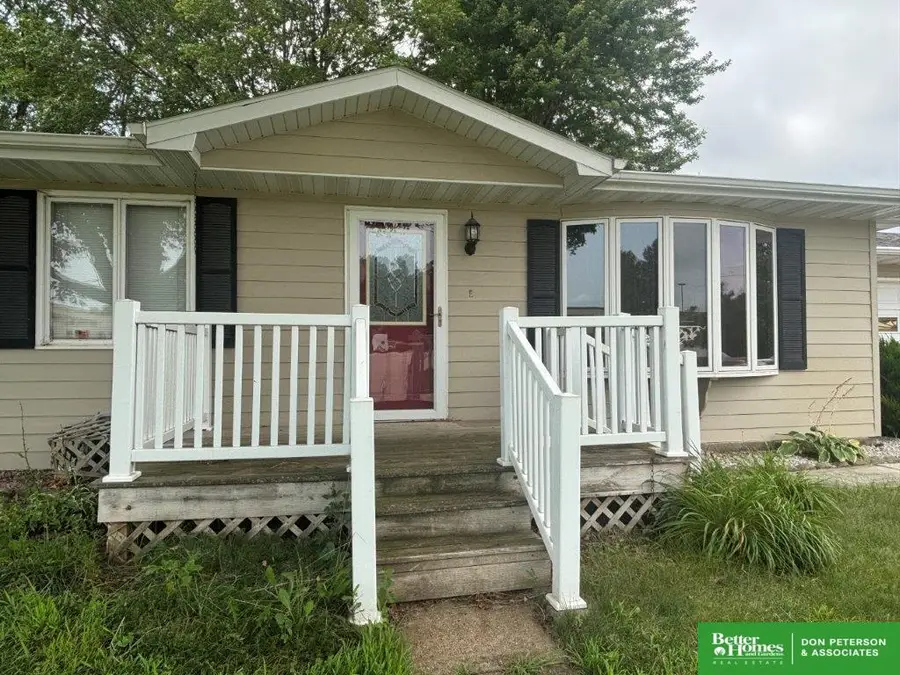 502 S Summit Avenue, Hartington, NE 68739 - #2