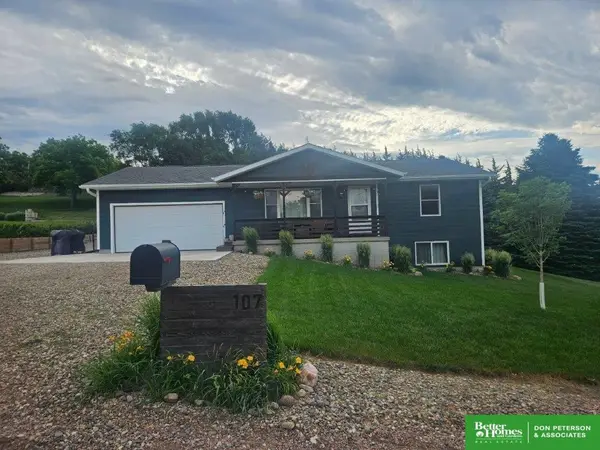 107 4th Street, Hartington, NE 68739