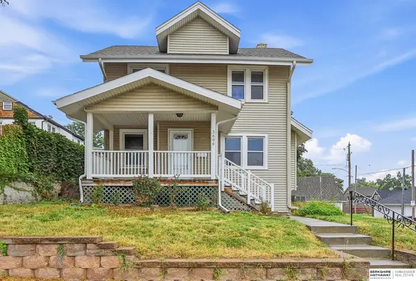 3606 Davenport Street, Omaha, NE 68131