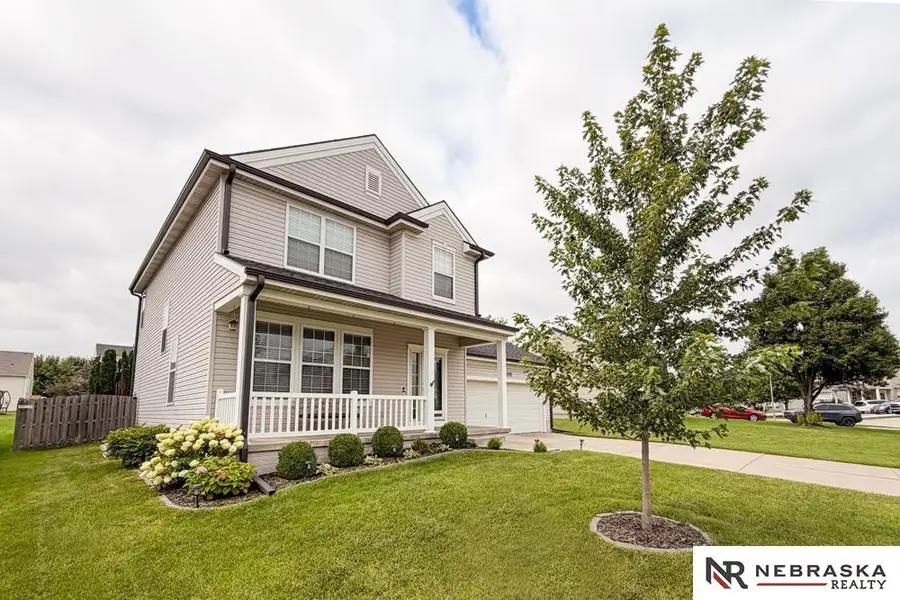 2112 S Mineral Drive, Papillion, NE 68046 - #2