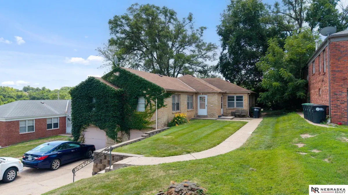 5837-5839 Lafayette Avenue, Omaha, NE 68132 - #1