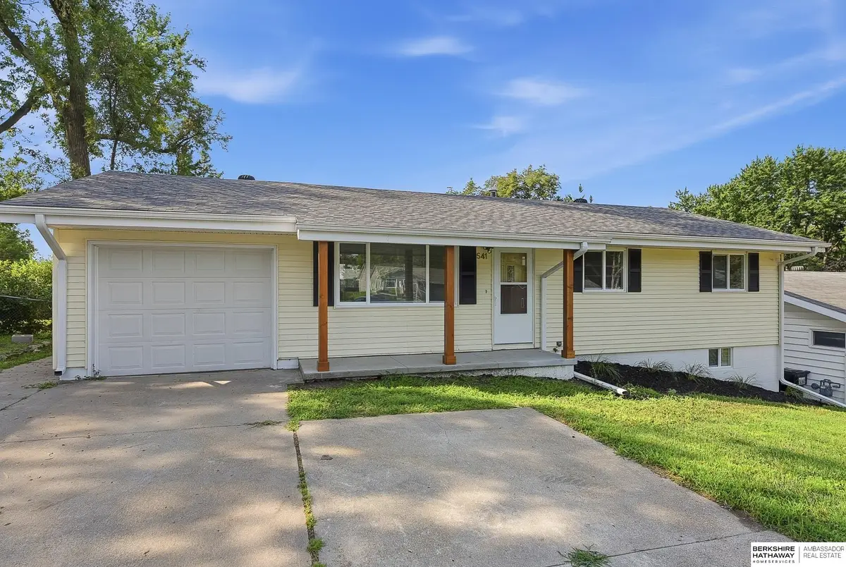 541 E 5th Street, Papillion, NE 68046 - #1