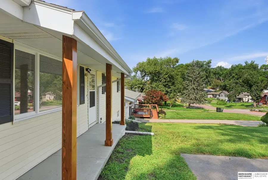 541 E 5th Street, Papillion, NE 68046 - #3