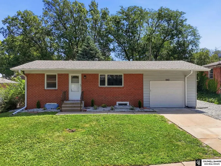 840 N 58th Street, Lincoln, NE 68505 - #2