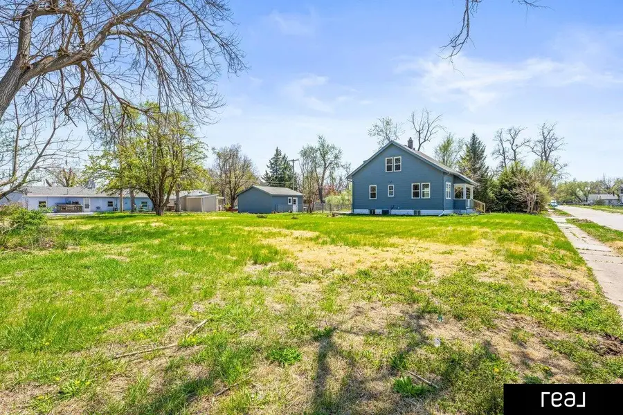 5105 N 14th Street, Omaha, NE 68110 - #2