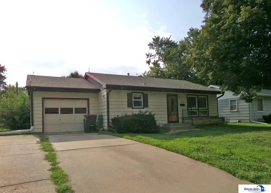321 S 22 Street, Beatrice, NE 68310 - #2