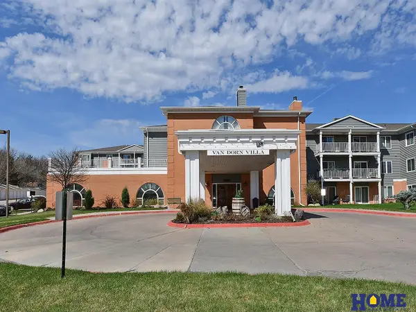3001 S 51st St. Court #272, Lincoln, NE 68506