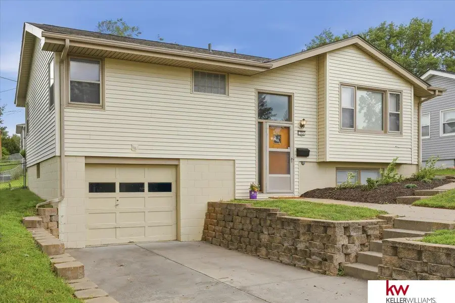 723 Dublin Drive, Papillion, NE 68046 - #2