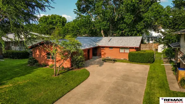 708 Driftwood Drive, Lincoln, NE 68510