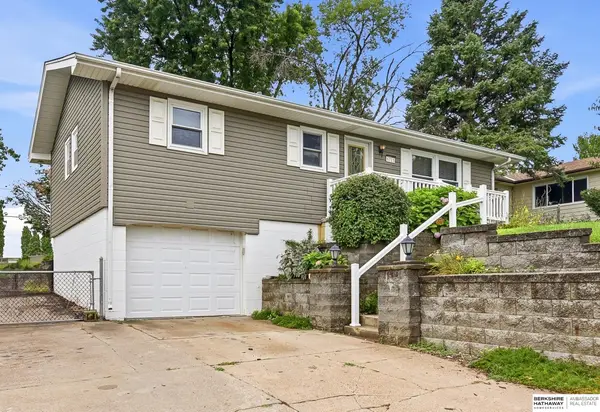 8715 Parker Street, Omaha, NE 68114