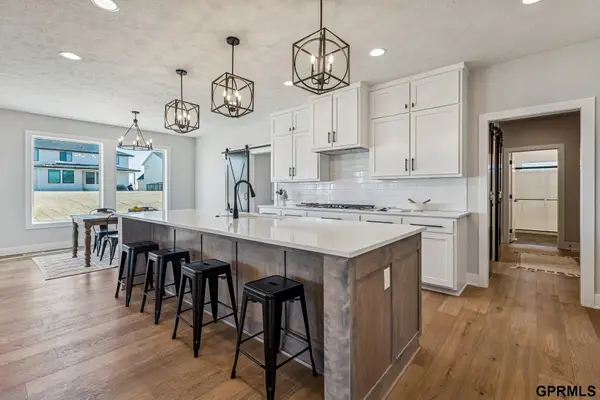 3510 S 218th Avenue, Elkhorn, NE 68022