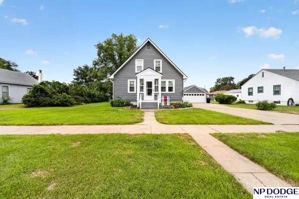 845 W 10th Street, Fremont, NE 68025