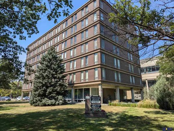 1130 H Street #604, Lincoln, NE 68508